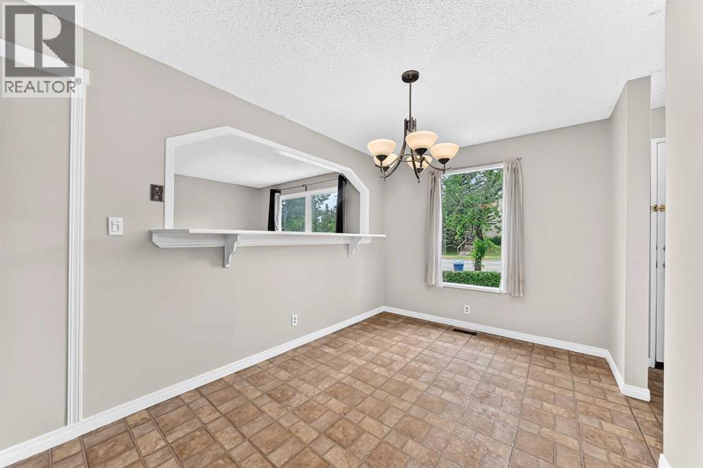 19 Falshire Drive Ne Property Photo 10