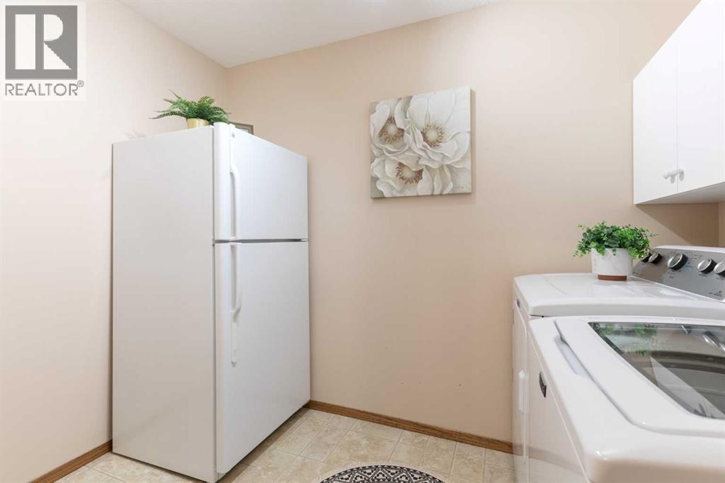 22 Park Meadows Drive Southeast Property Photo 7