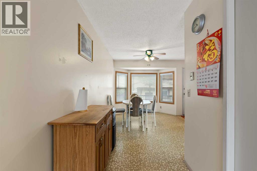 224 Berwick Way Nw Property Photo 8