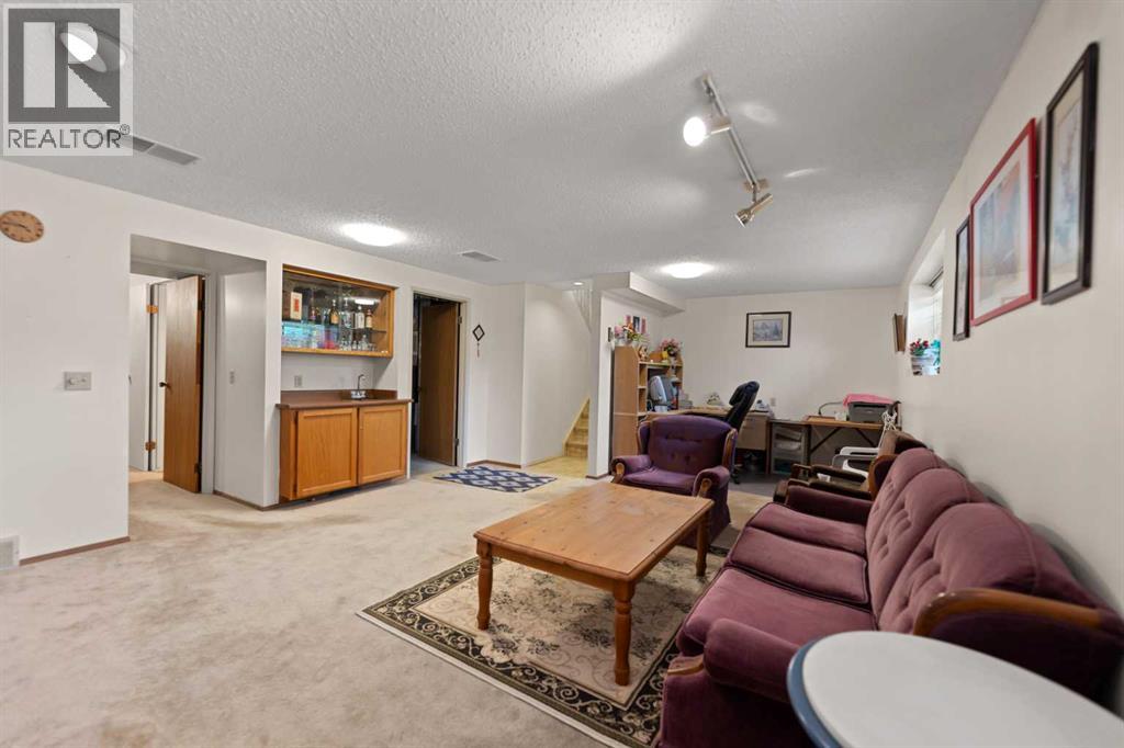 224 Berwick Way Nw Property Photo 23