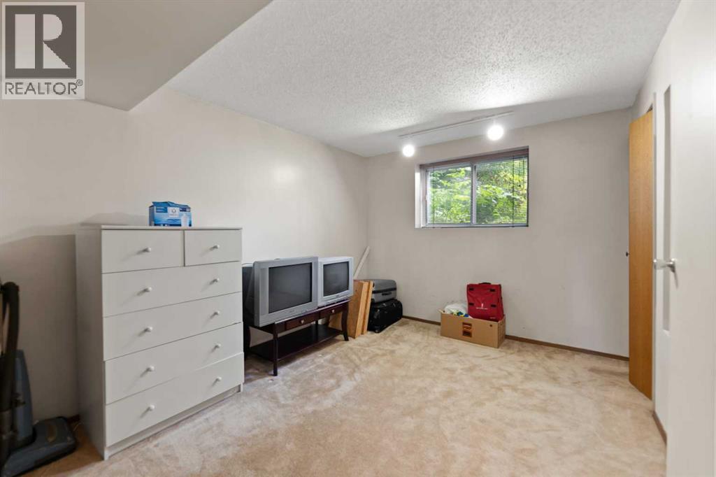 224 Berwick Way Nw Property Photo 24
