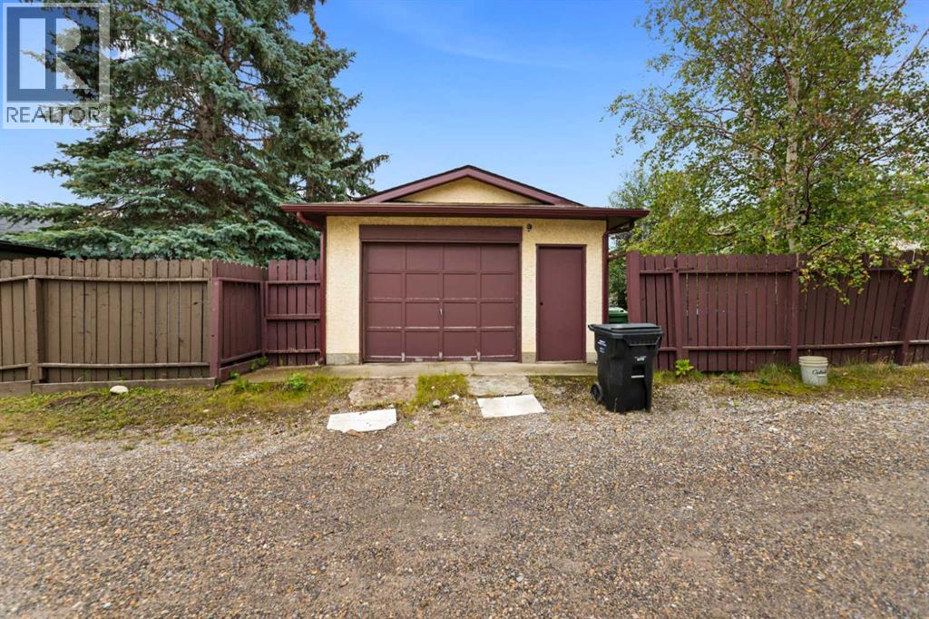 224 Berwick Way Nw Property Photo 32