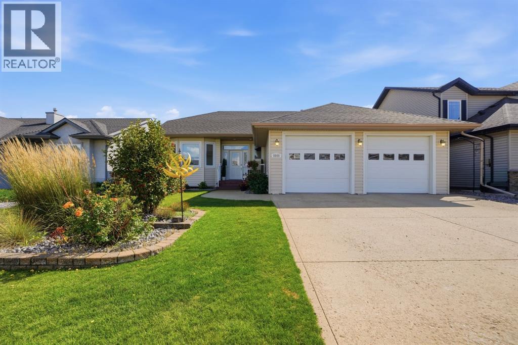 5909 62 Avenue Property Photo 1