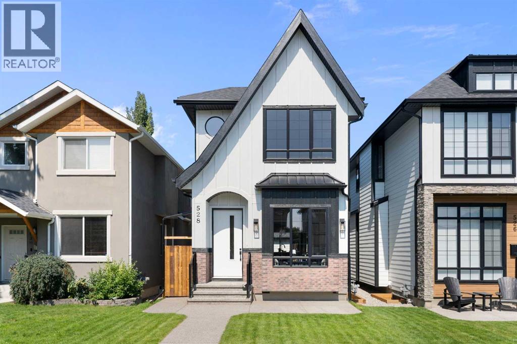 528 52 Avenue Sw Property Photo 1