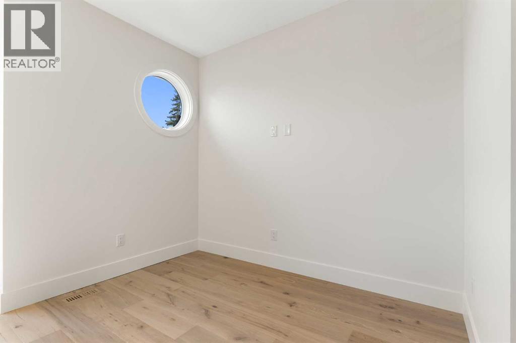 528 52 Avenue Sw Property Photo 37