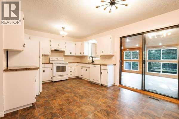 4106 Heirloom Crescent Property Photo 6