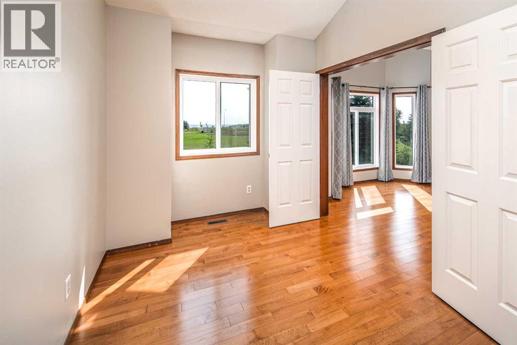 131 Edgebrook Close Nw Property Photo 17