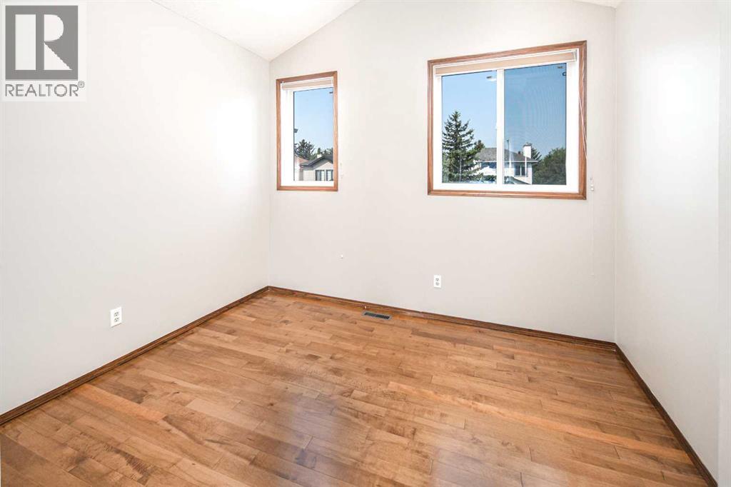 131 Edgebrook Close Nw Property Photo 25
