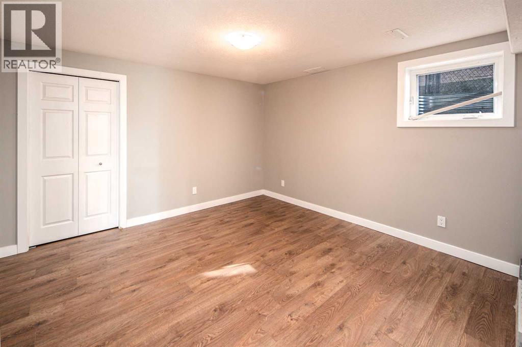 131 Edgebrook Close Nw Property Photo 30