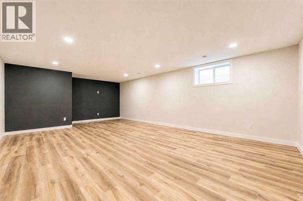 248 Westview Crescent W Property Photo 31