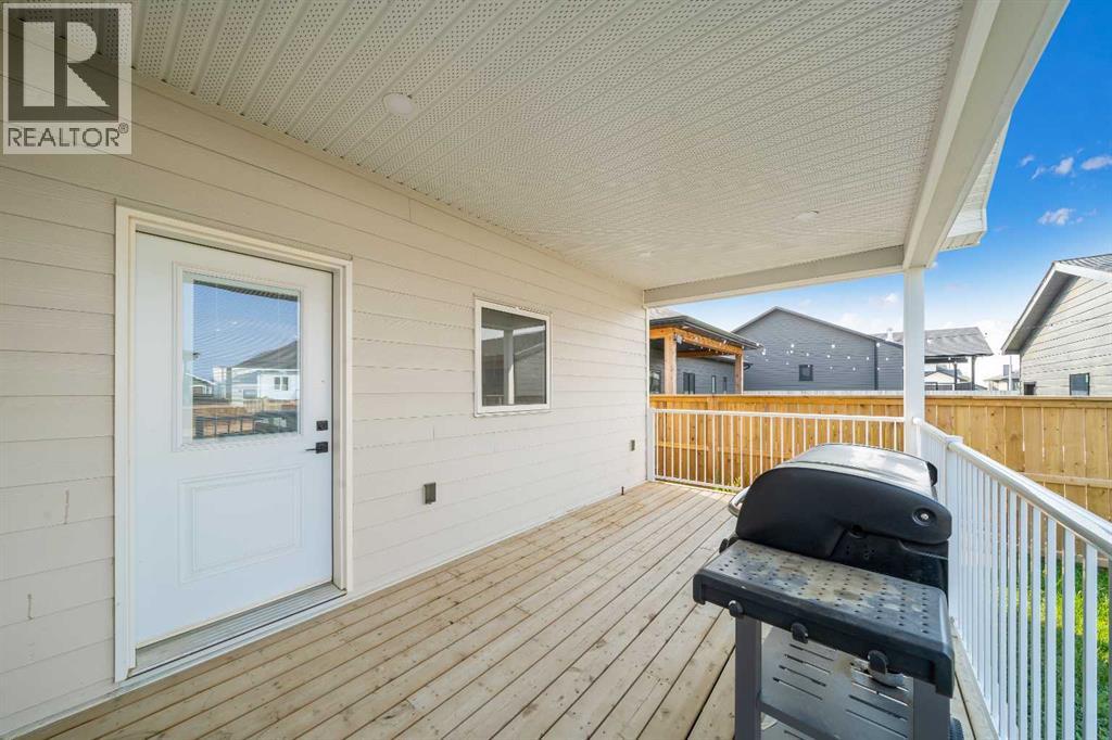 248 Westview Crescent W Property Photo 40