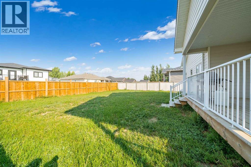 248 Westview Crescent W Property Photo 44