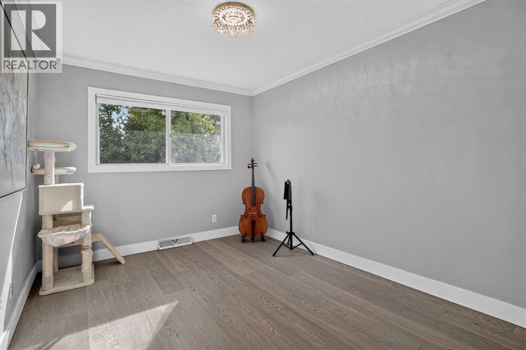 21 Rossmere Road Sw Property Photo 12