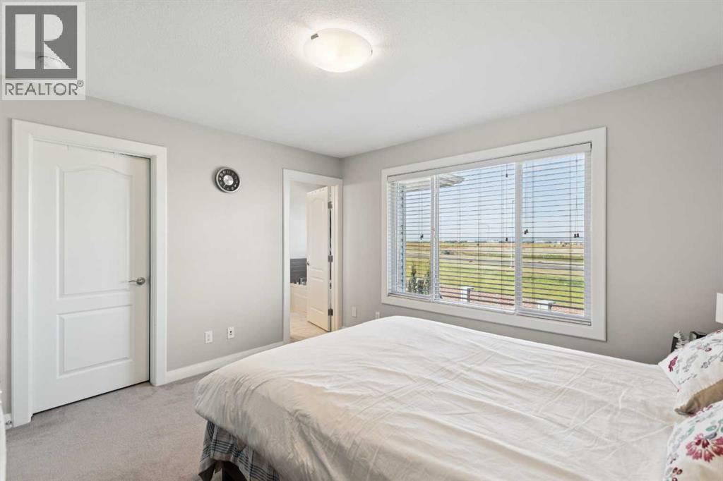 215 Redstone Heights Ne Property Photo 19