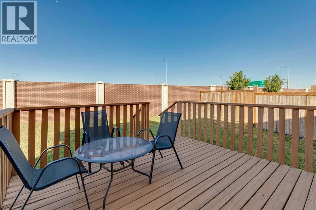 215 Redstone Heights Ne Property Photo 38