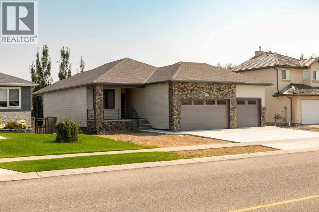 1027 Canyon Boulevard W Property Photo 1