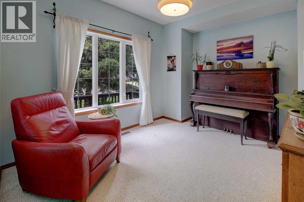 123 Hillview Road Property Photo 14