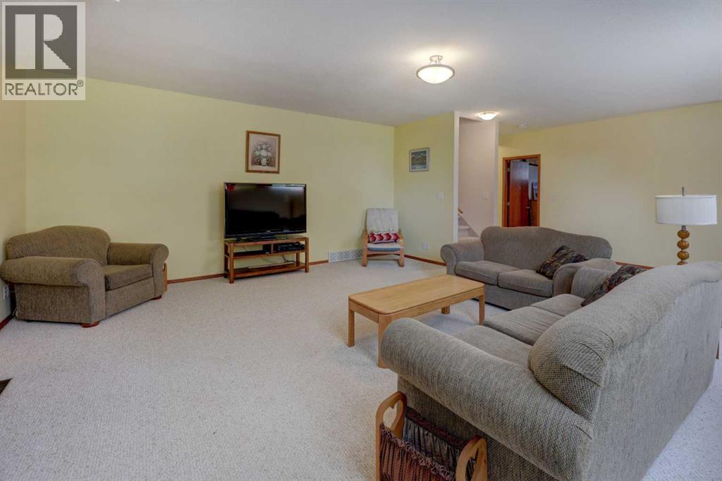 123 Hillview Road Property Photo 24