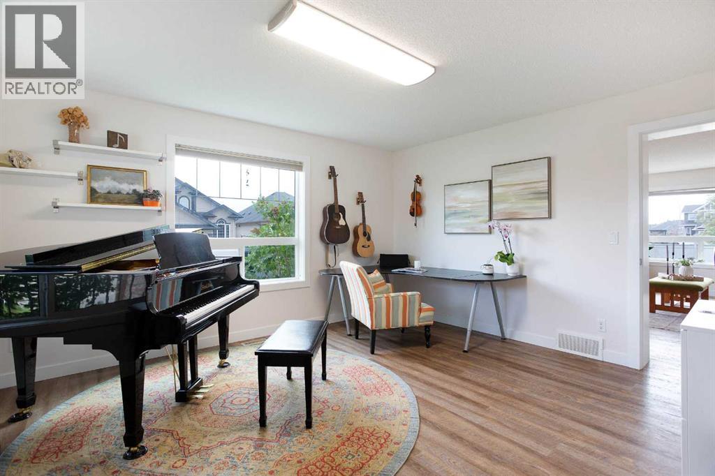 2 Kingston View Se Property Photo 3