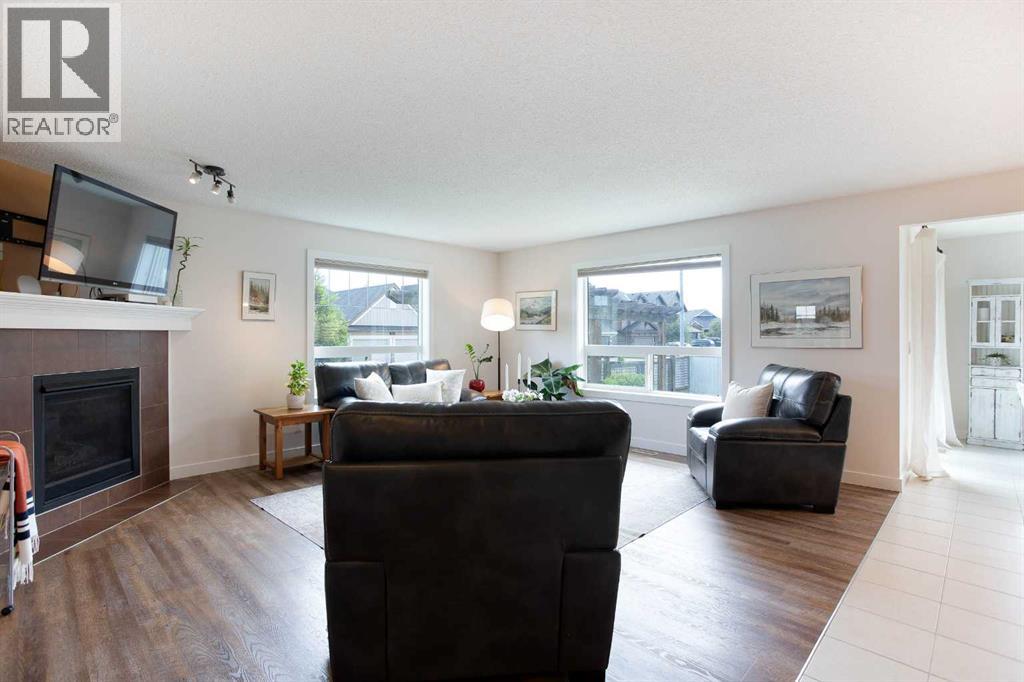 2 Kingston View Se Property Photo 5