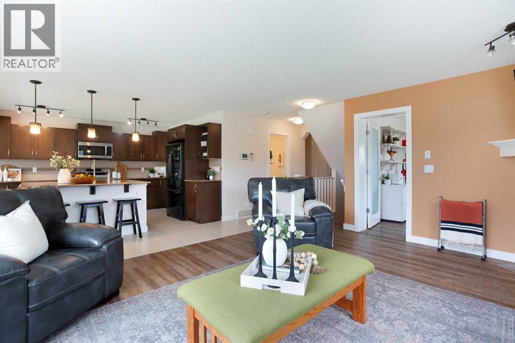 2 Kingston View Se Property Photo 7