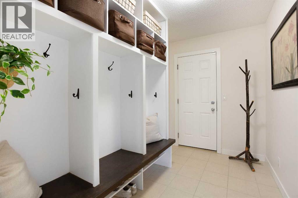 2 Kingston View Se Property Photo 17