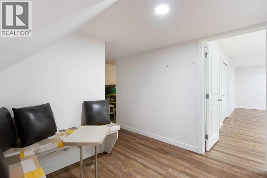 2 Kingston View Se Property Photo 37