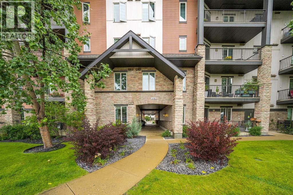 15 Sunset Square Property Photo 3