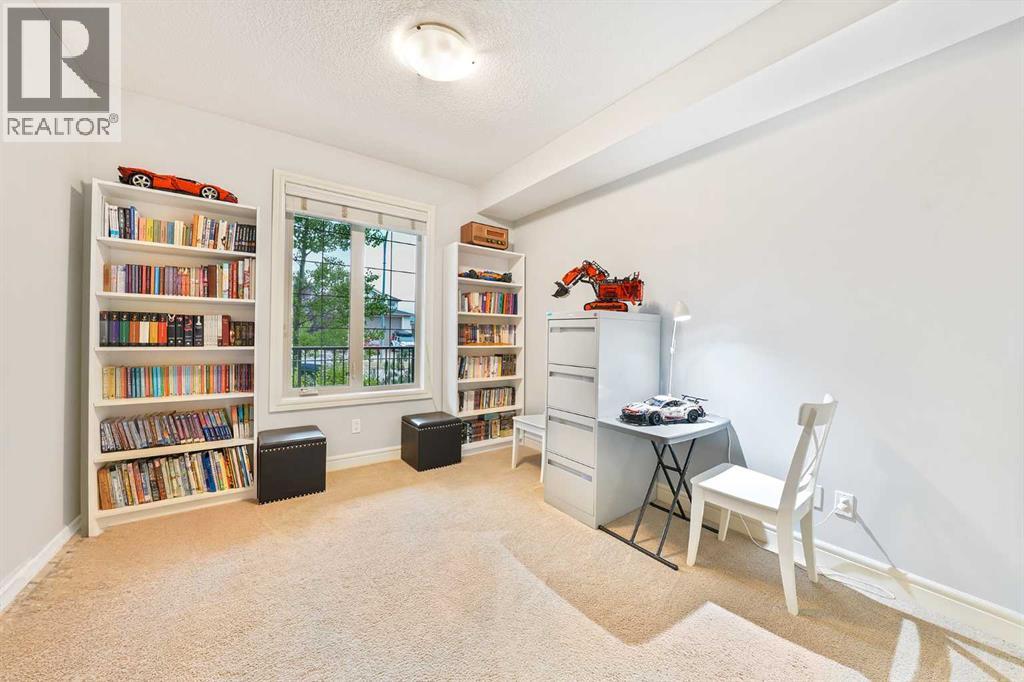 15 Sunset Square Property Photo 13