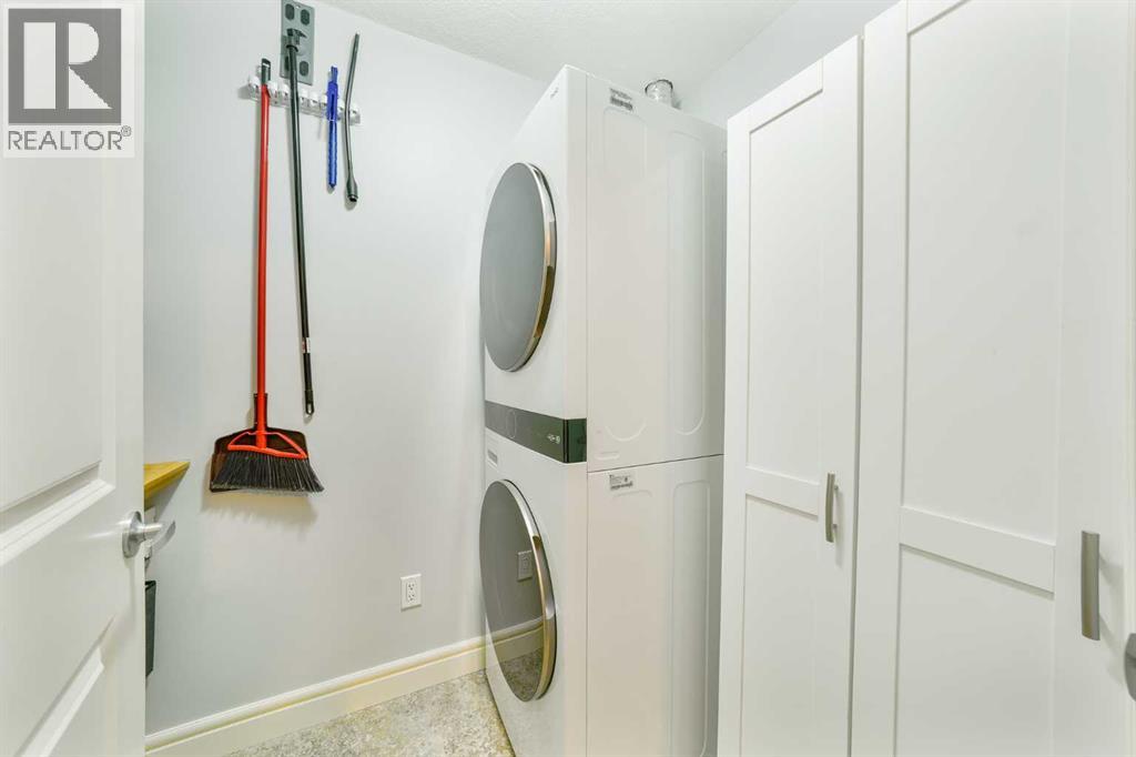 15 Sunset Square Property Photo 16