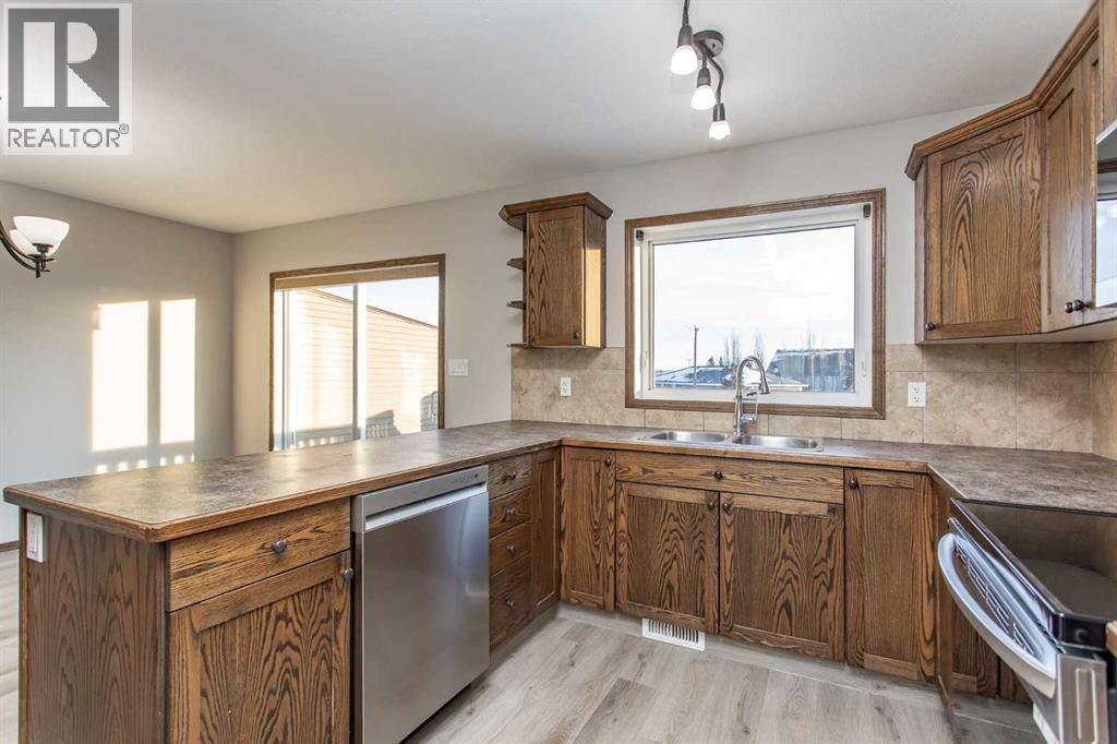 92 Iron Wolf Boulevard Property Photo 13