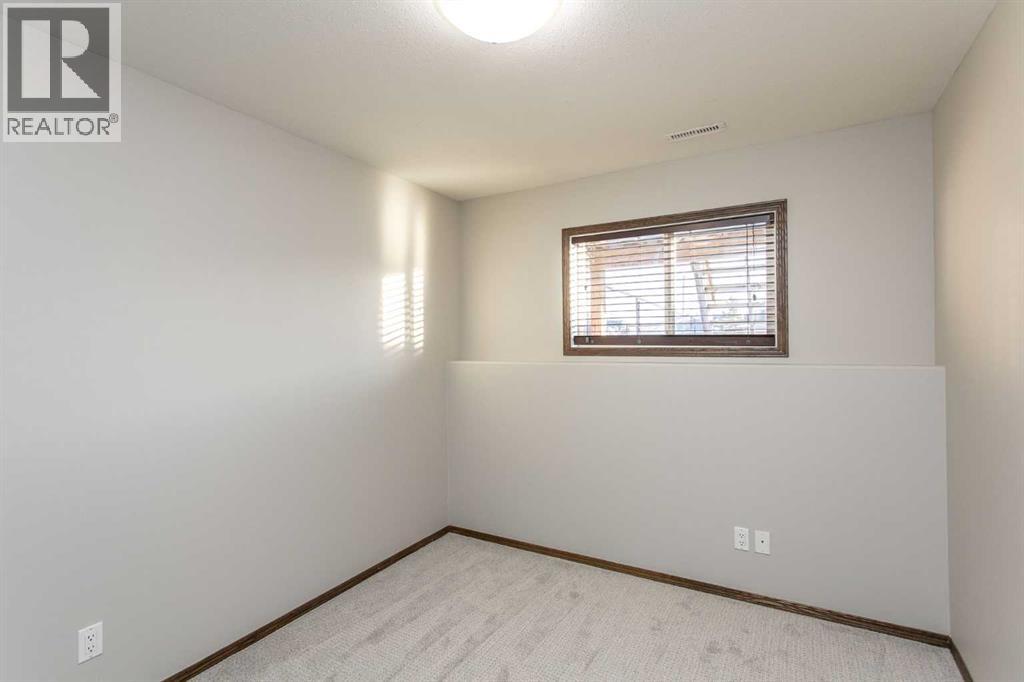 92 Iron Wolf Boulevard Property Photo 27