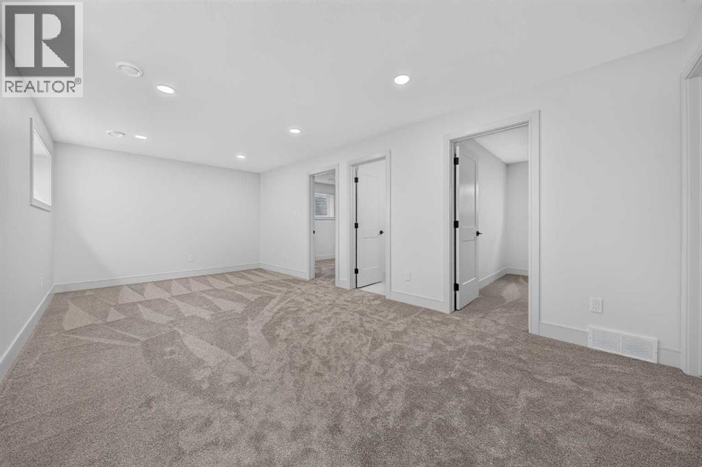 8631 25 Avenue Property Photo 36