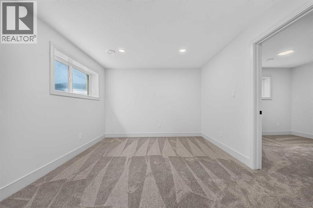 8631 25 Avenue Property Photo 37