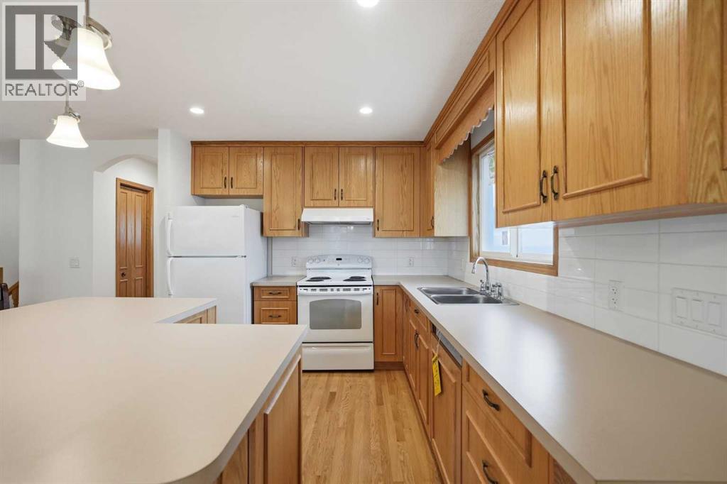 3433 33a Avenue Se Property Photo 9