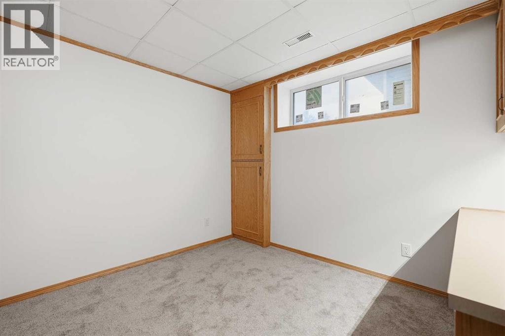 3433 33a Avenue Se Property Photo 25