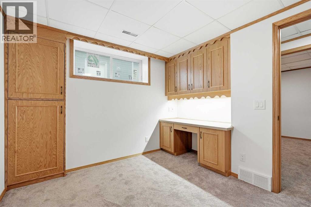 3433 33a Avenue Se Property Photo 27