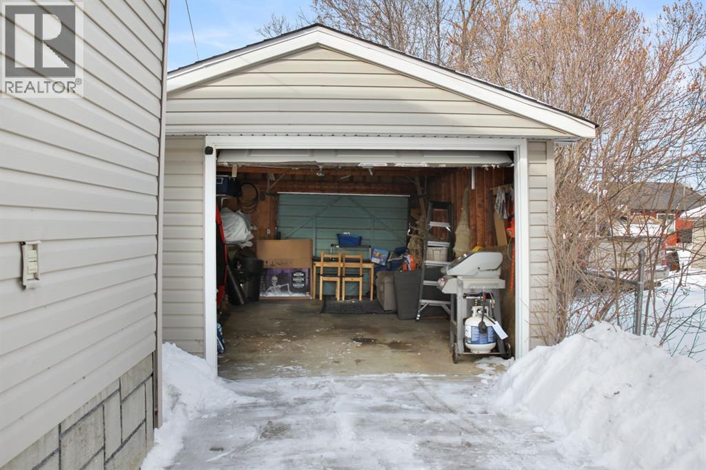 5110 51 Street Property Photo 27