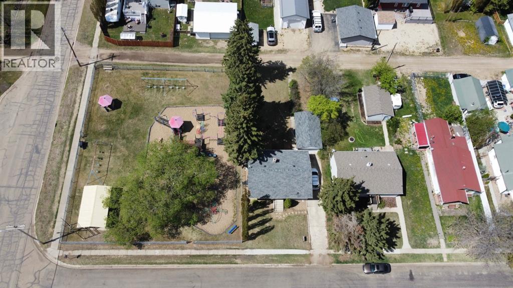 5110 51 Street Property Photo 33