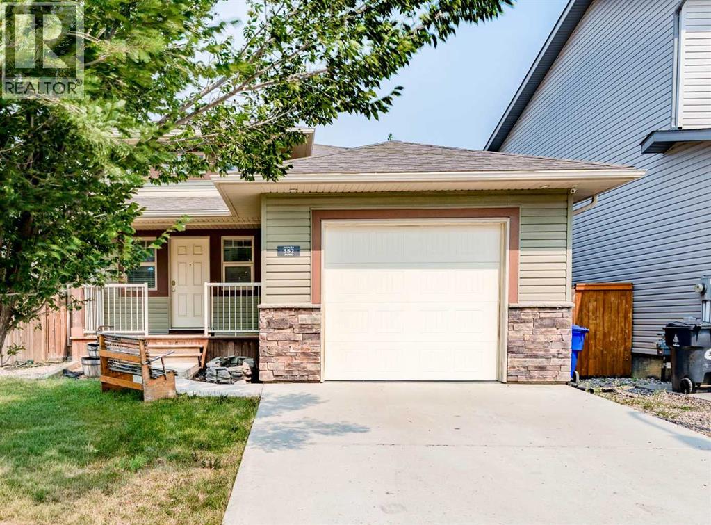 352 Crocus Terrace W Property Photo 1