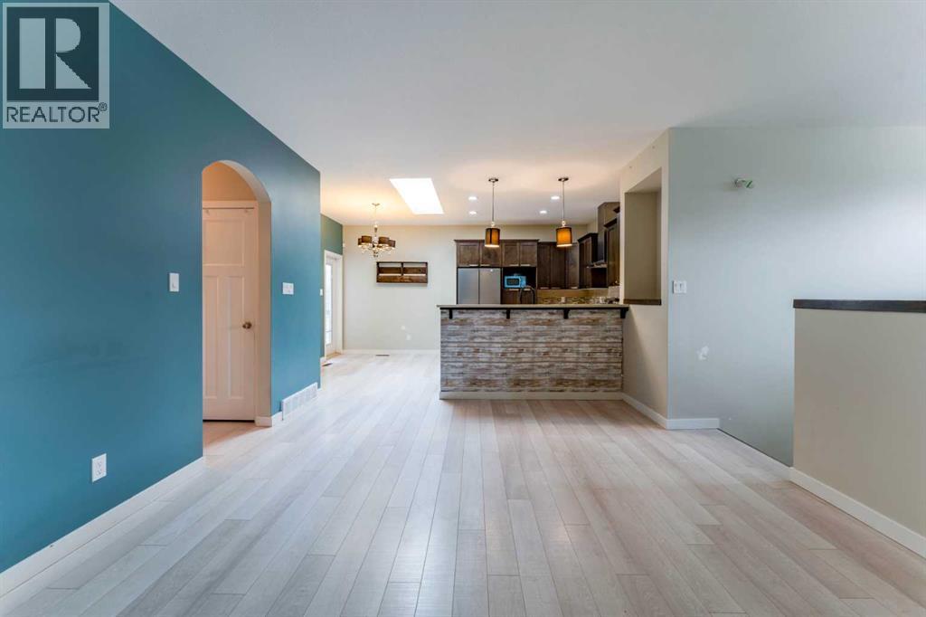 352 Crocus Terrace W Property Photo 7