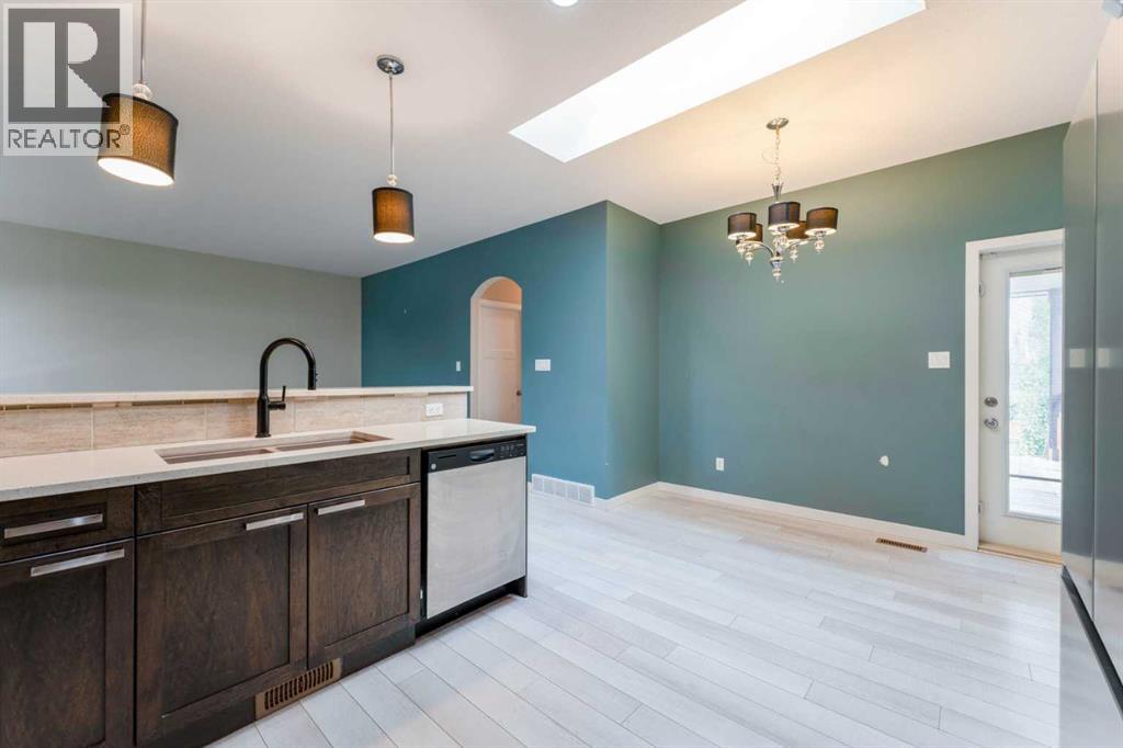 352 Crocus Terrace W Property Photo 14