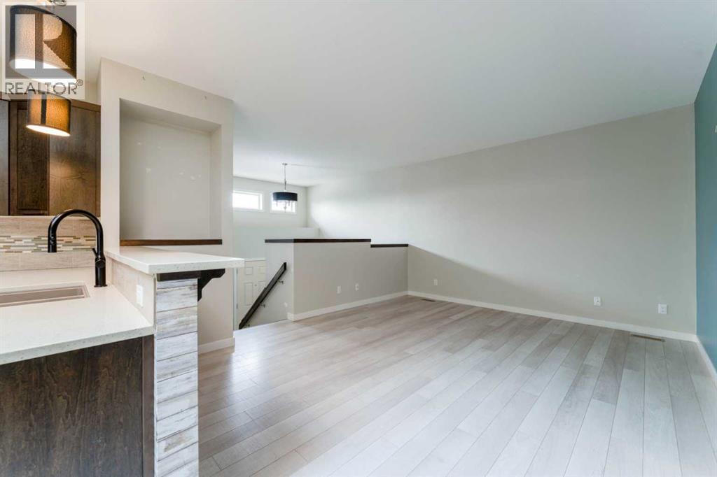 352 Crocus Terrace W Property Photo 15