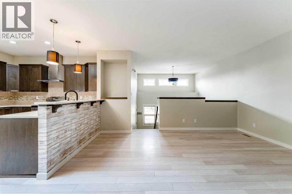352 Crocus Terrace W Property Photo 16