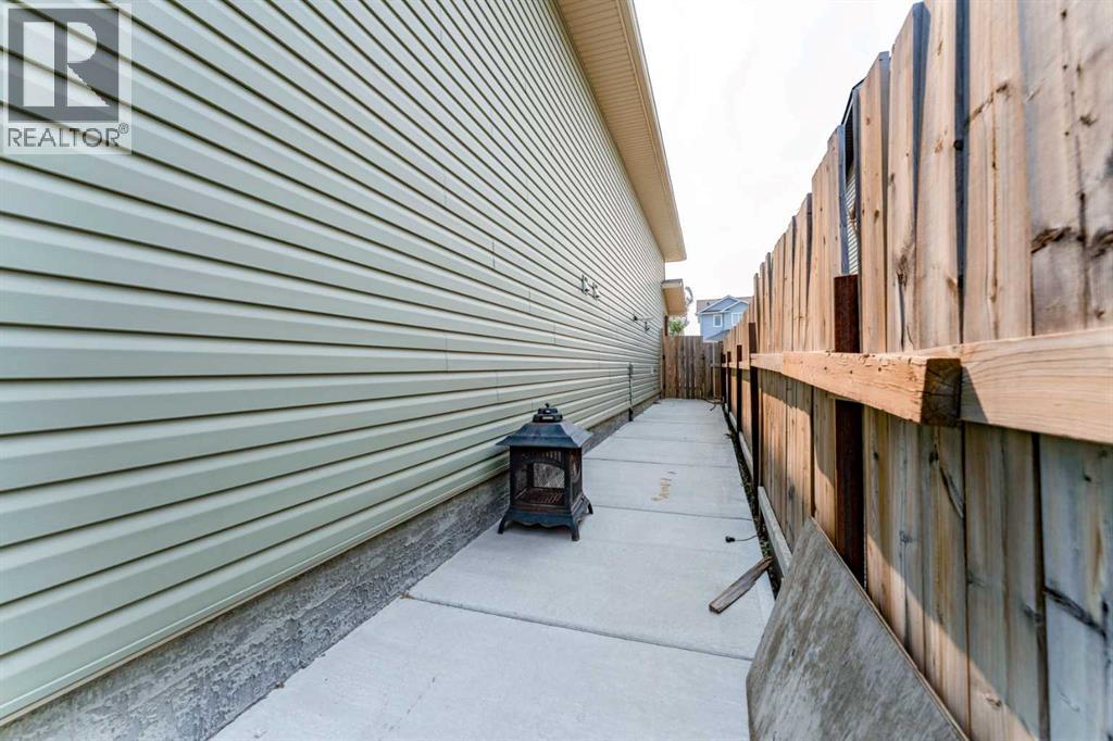 352 Crocus Terrace W Property Photo 31