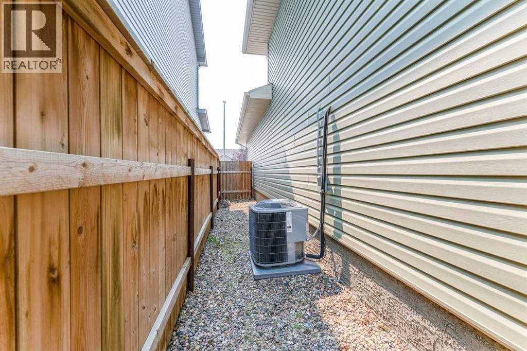 352 Crocus Terrace W Property Photo 32