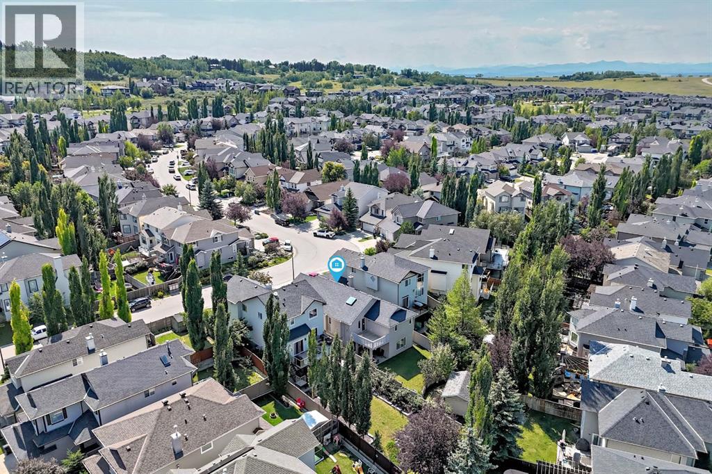 13 Cresthaven Way SW