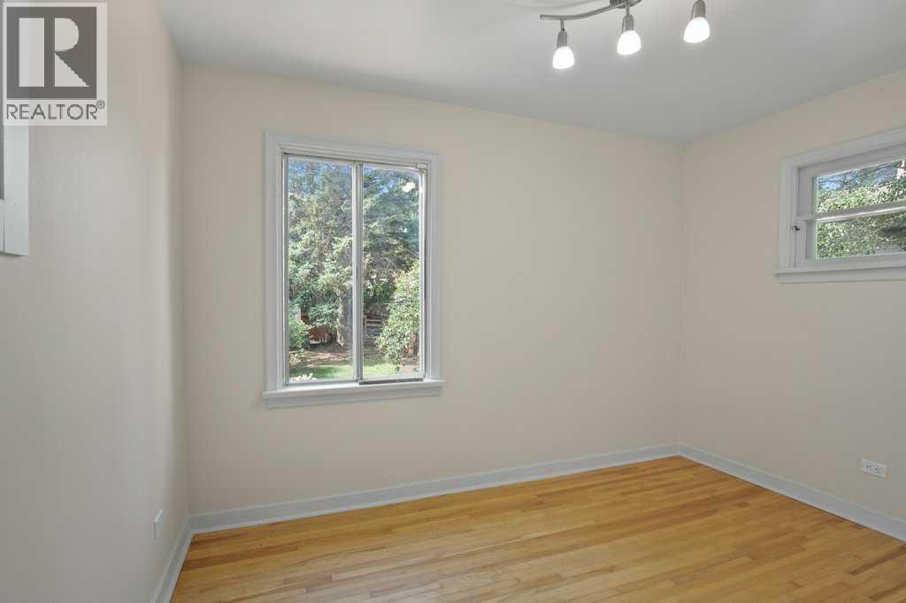5330 42a Avenue Property Photo 12