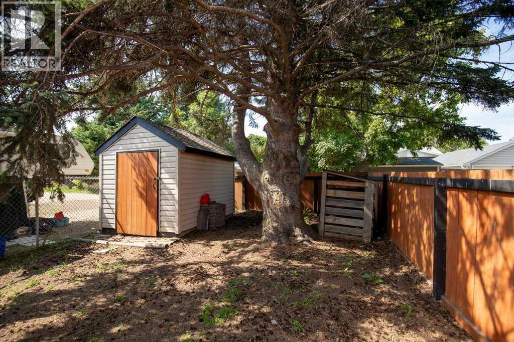 5330 42a Avenue Property Photo 33