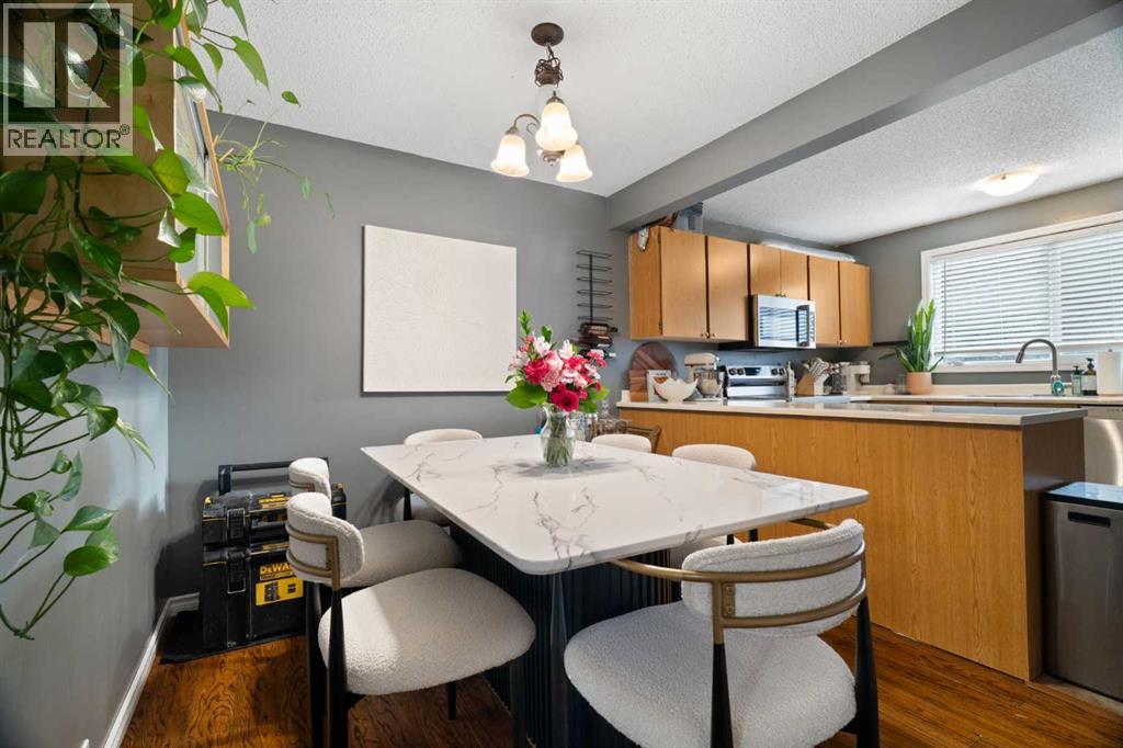 321 Queenston Heights Se Property Photo 13
